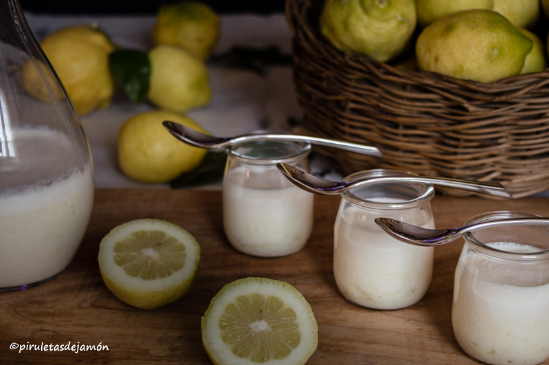 Yogurt liquido de limón