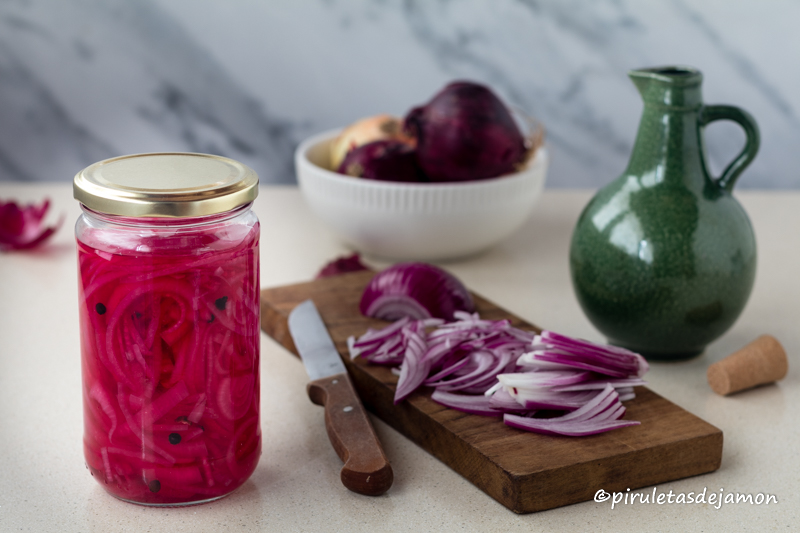 Cebolla roja encurtida | Piruletas de jamón - Blog de cocina